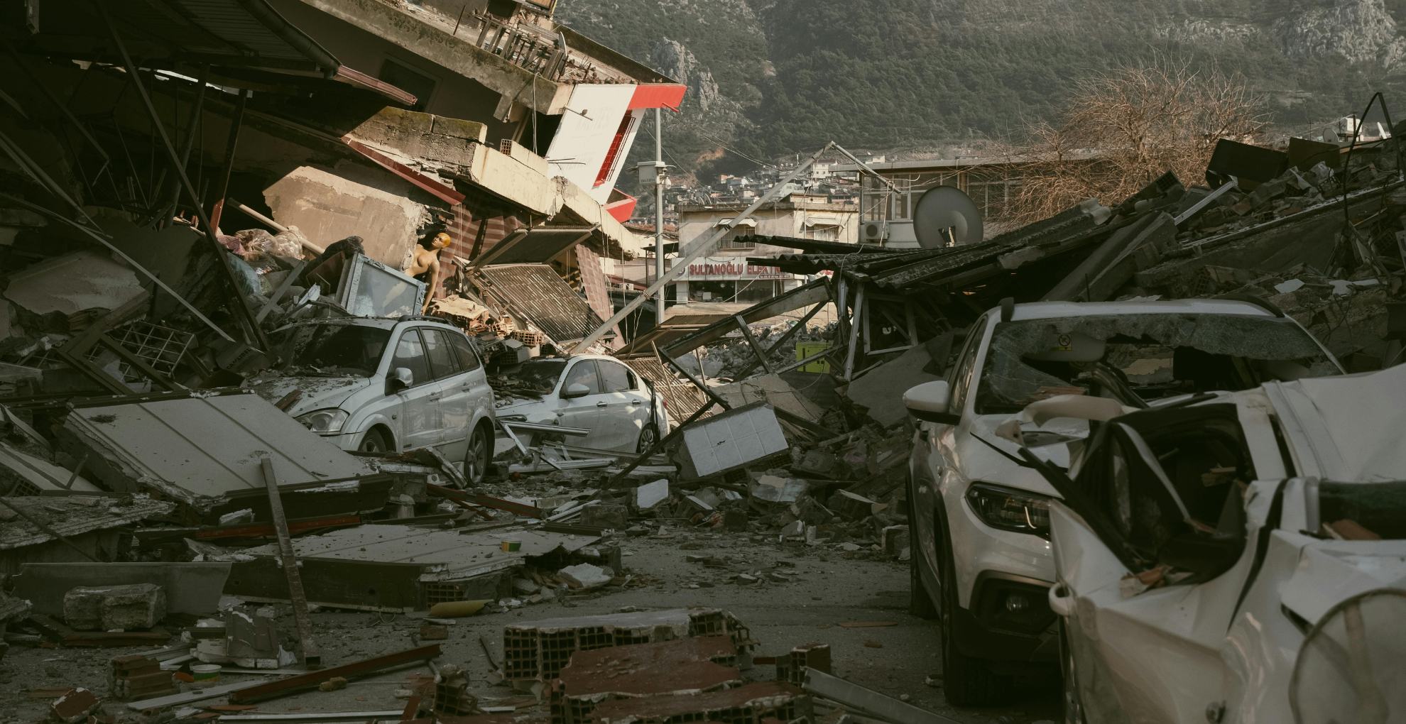 ভূমিকম্প ও প্রাকৃতিক দূর্যোগ: মুমিনের জন্যে সতর্কবার্তা - Bangla24.Top