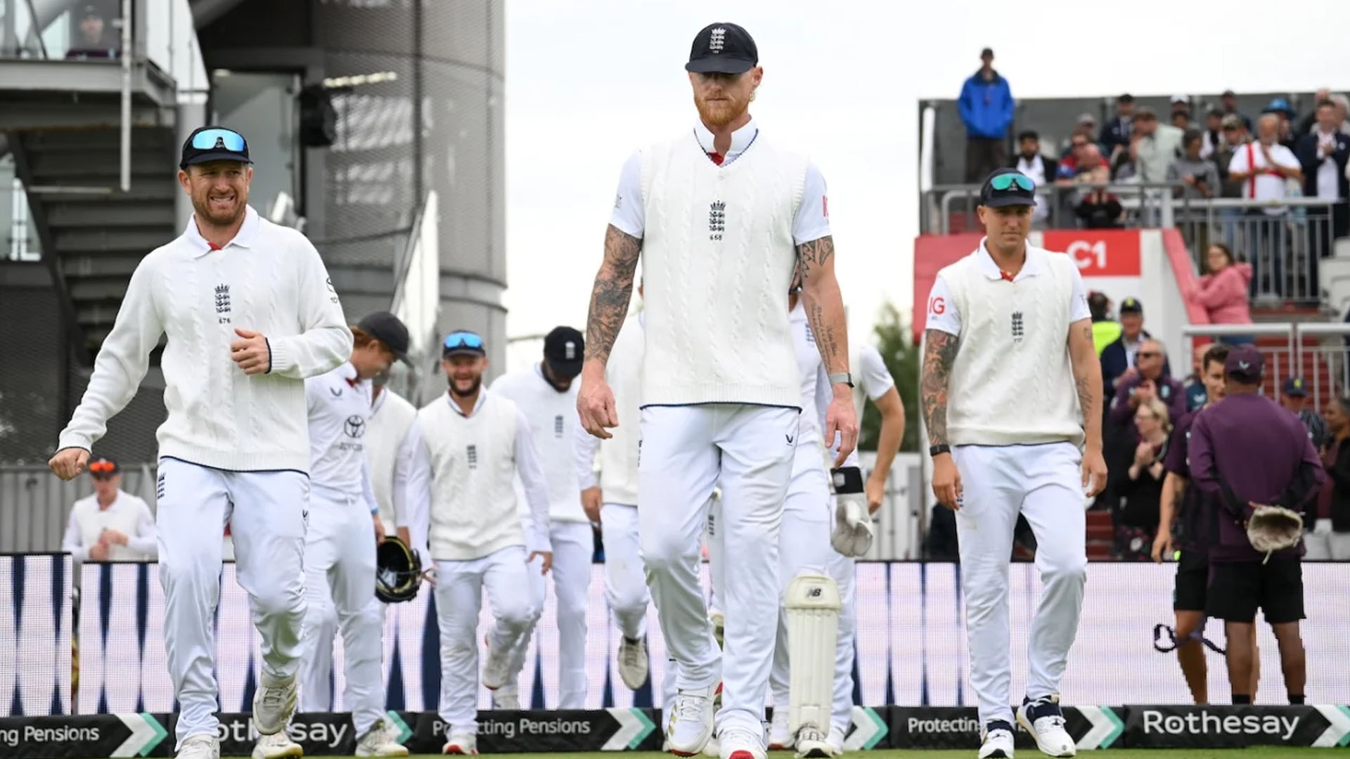 ২০২৭ পর্যন্ত ইংল্যান্ডের কেন্দ্রীয় চুক্তিতে স্টোকস, আরও যারা আছেন