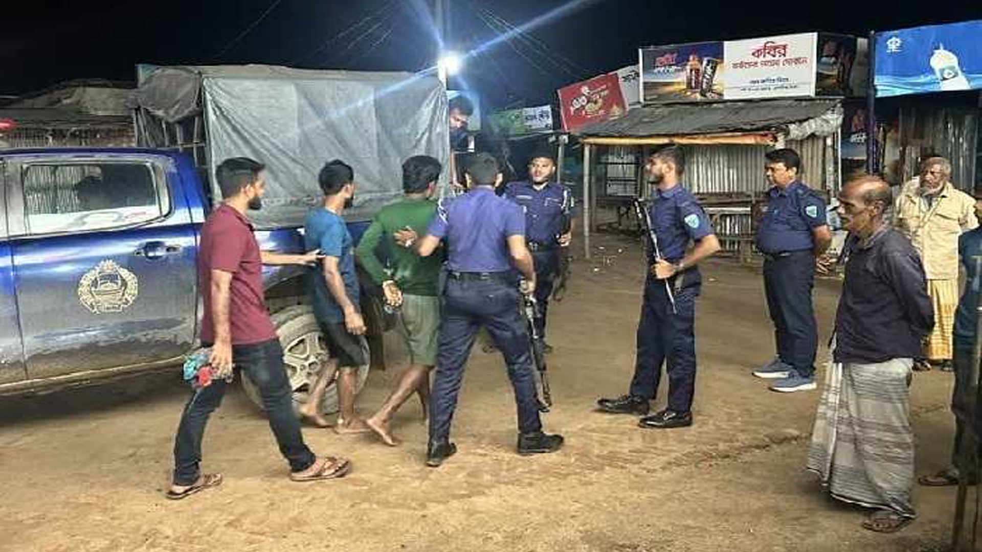 সিলেটে অবৈধভাবে বালু-পাথর উত্তোলন বন্ধে রাতভর অভিযান, ১২টি নৌকা জব্দ