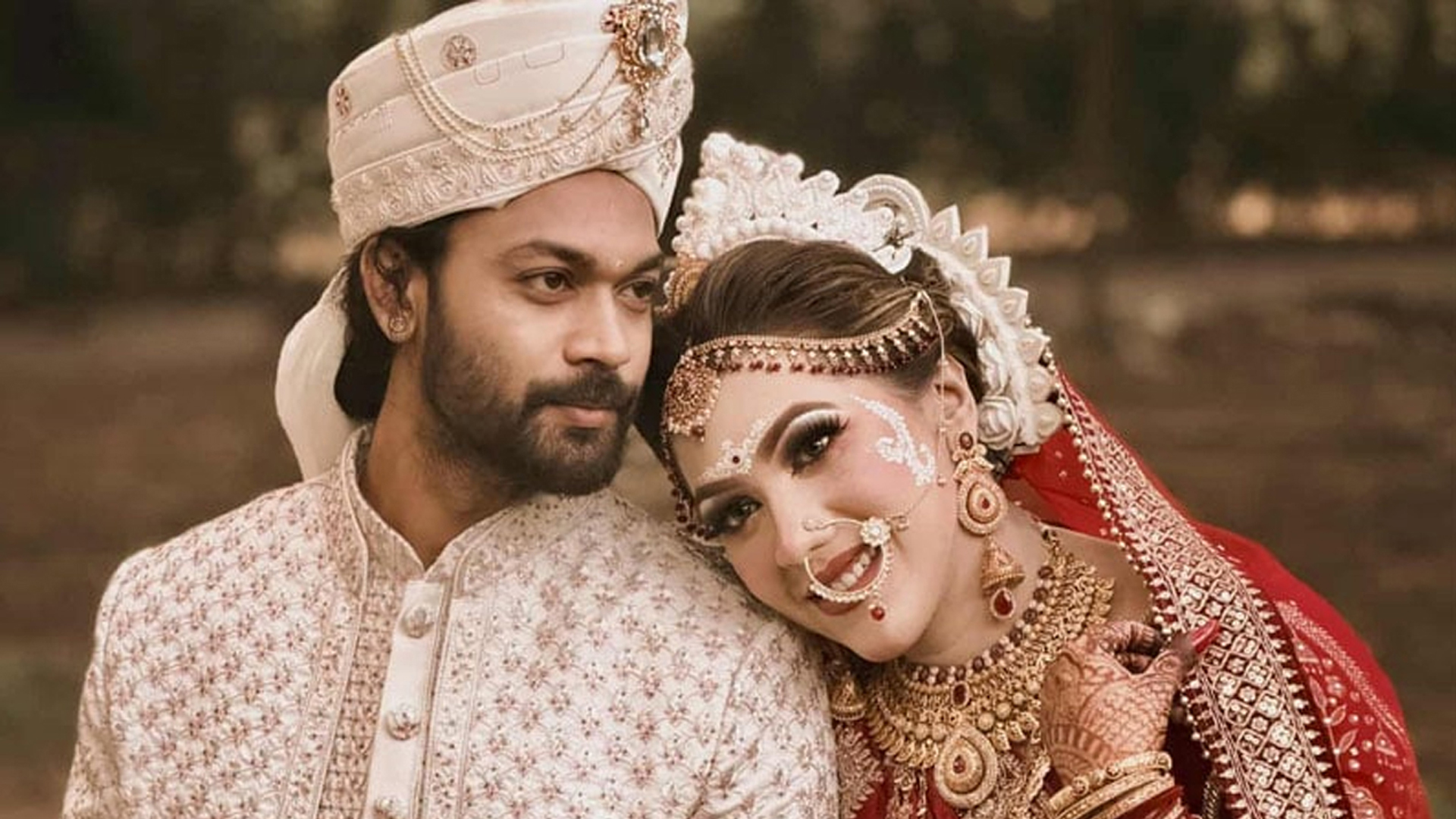 বিয়ে করলেন সংগীতশিল্পী পূজা