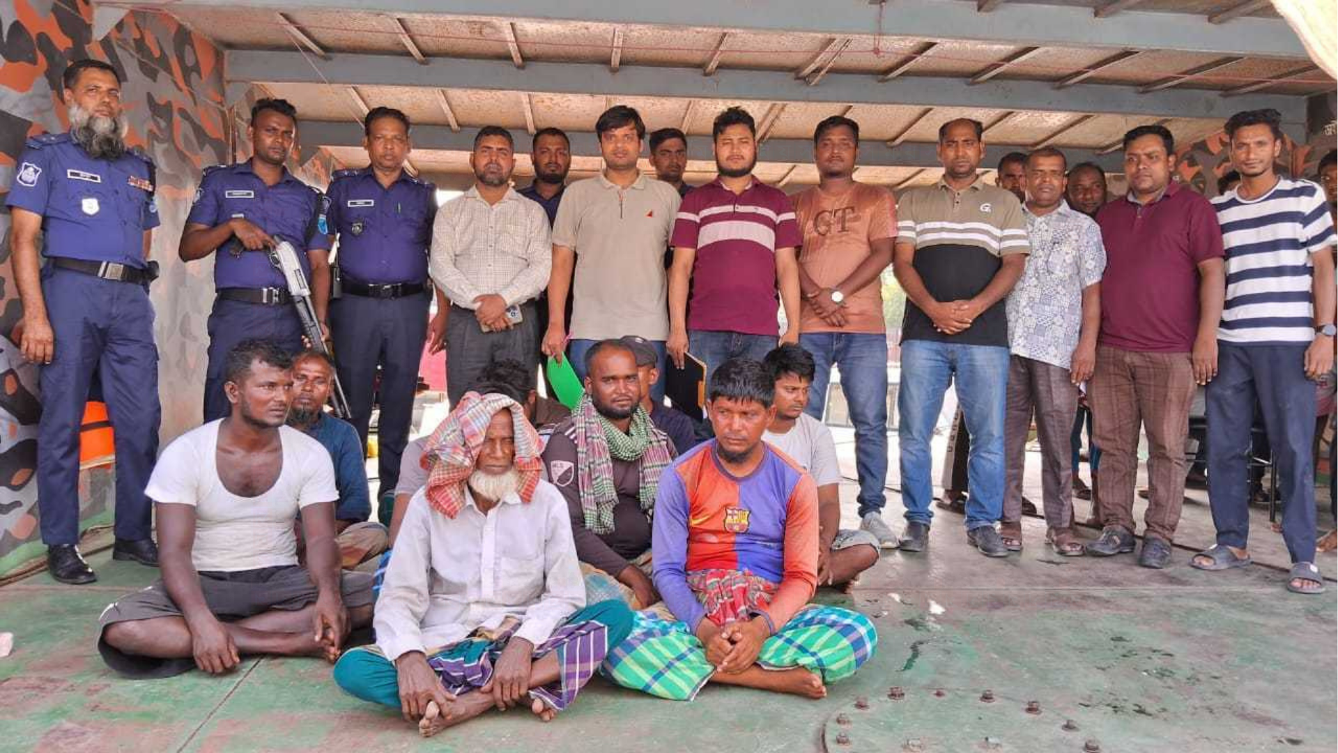 মুন্সীগঞ্জে মা ইলিশ রক্ষায় অভিযান: ১০ জনকে কারাদণ্ড