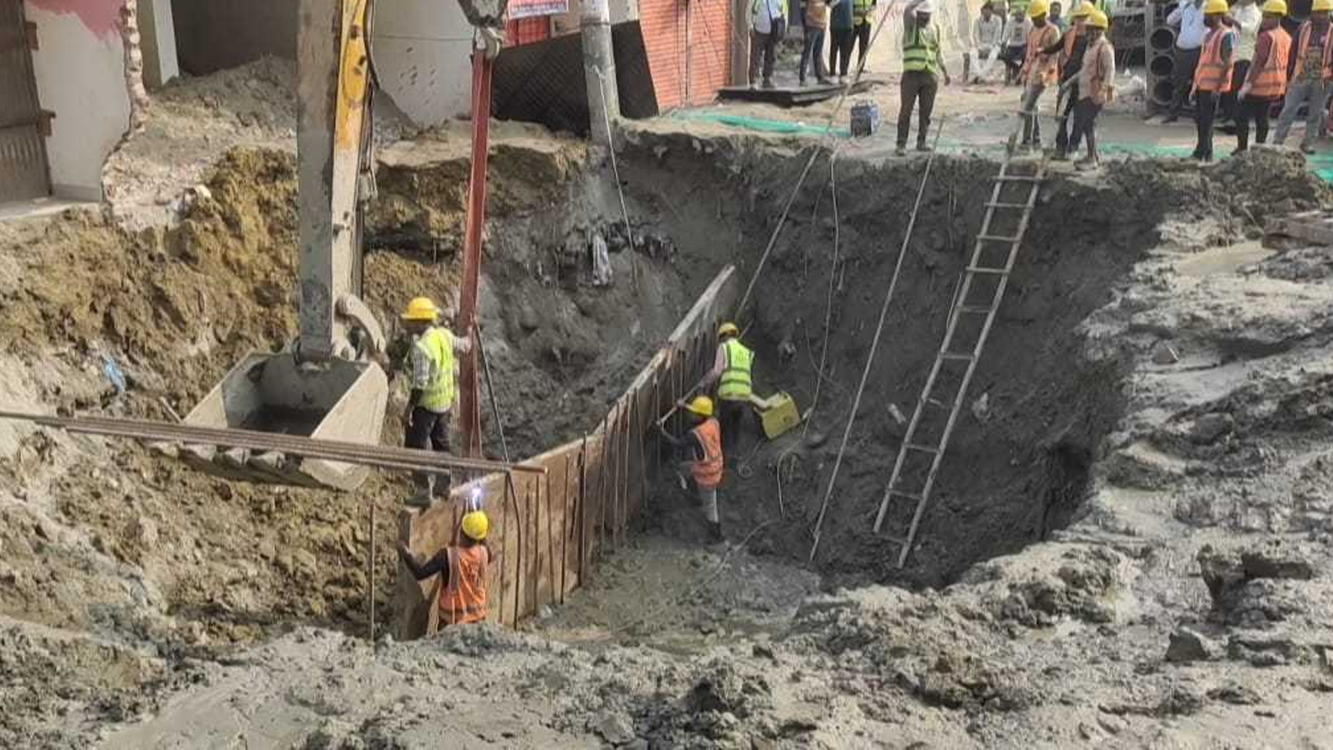 ফতুল্লায় পাইপলাইন ফেটে ১৬ ঘণ্টা গ্যাস সরবরাহ বন্ধ ছিল তিতাসের