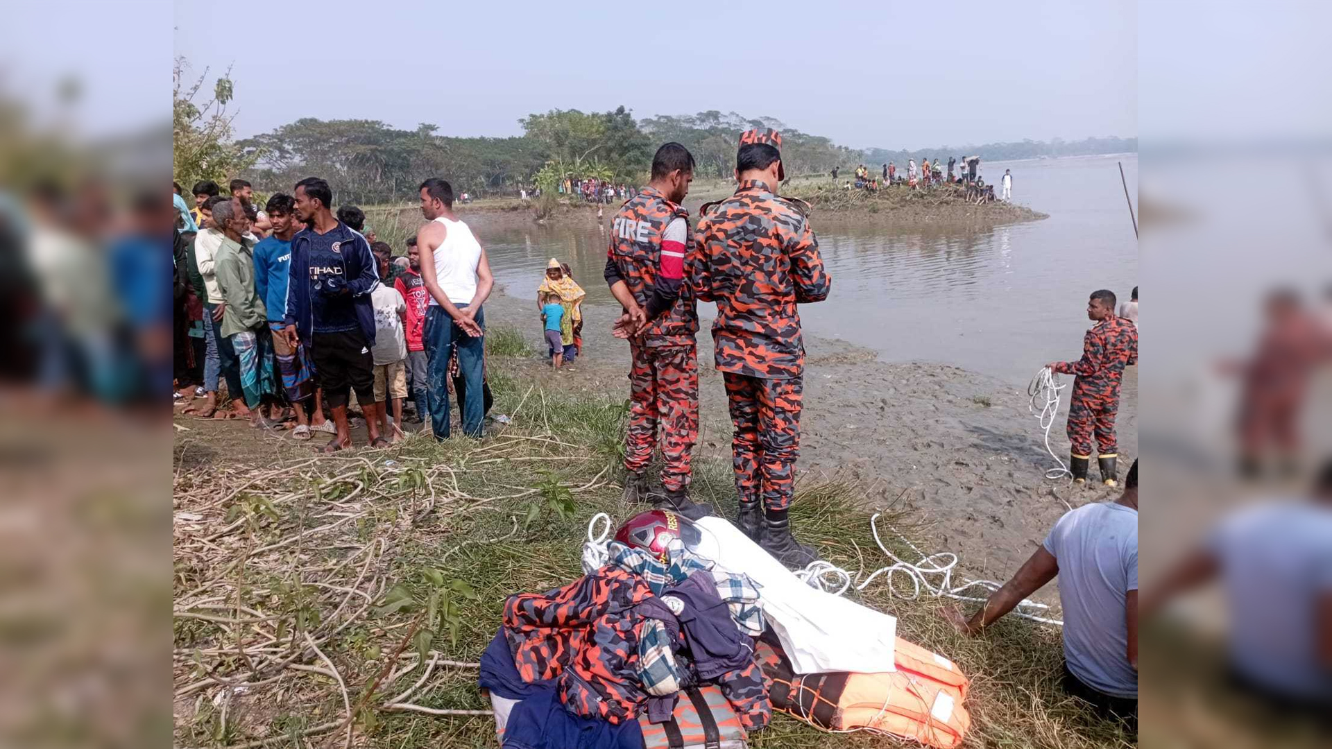 বাবুগঞ্জে নদীতে নিখোঁজ দুই ভাইয়ের একজনকে উদ্ধার