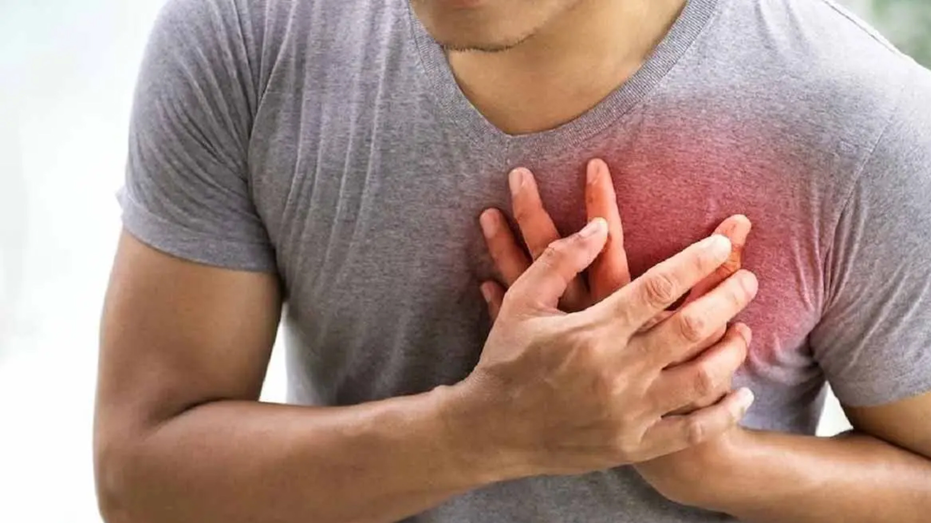 পরিচিত এই ৫ সংকেত হার্ট অ্যাটাকের লক্ষণ নয় তো?