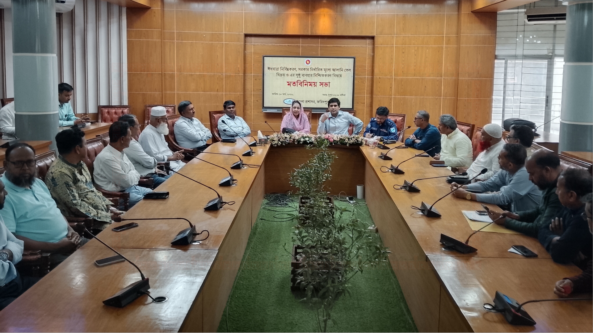 ফরিদপুরে জ্বালানি তেলের সংকট, রোববার থেকে সব পাম্প বন্ধের শঙ্কা