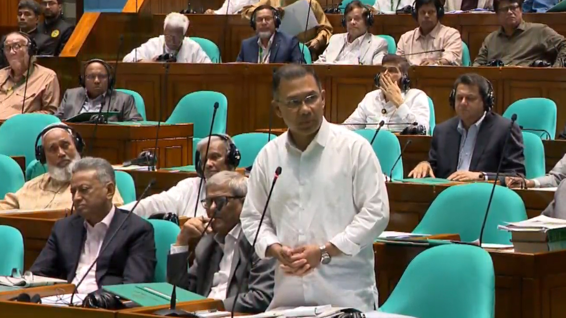 পুলিশসহ জরুরি সেবার জন্য উঠে গেল ‘জ্বালানি রেশনিং’