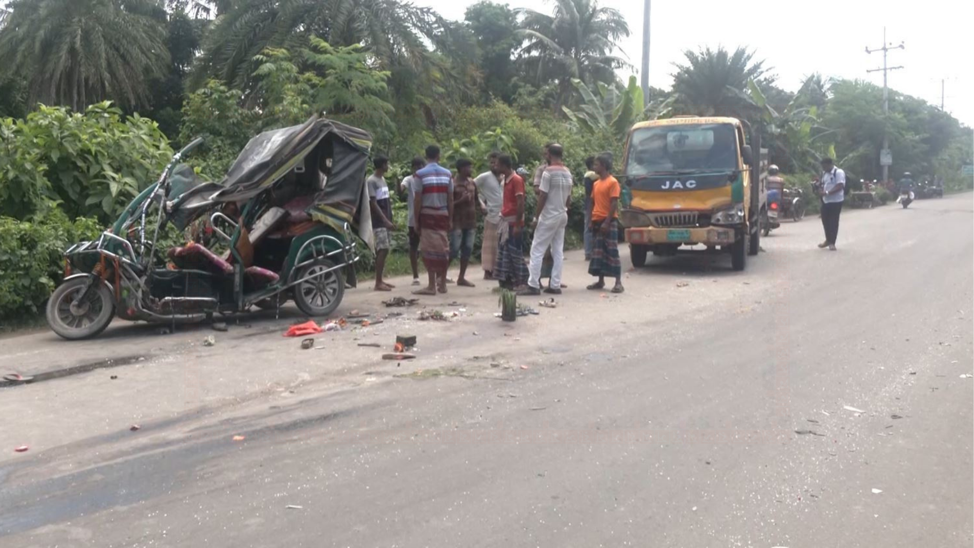 খুলনায় প্রতিদিন সড়কে ঝরে ২ প্রাণ!