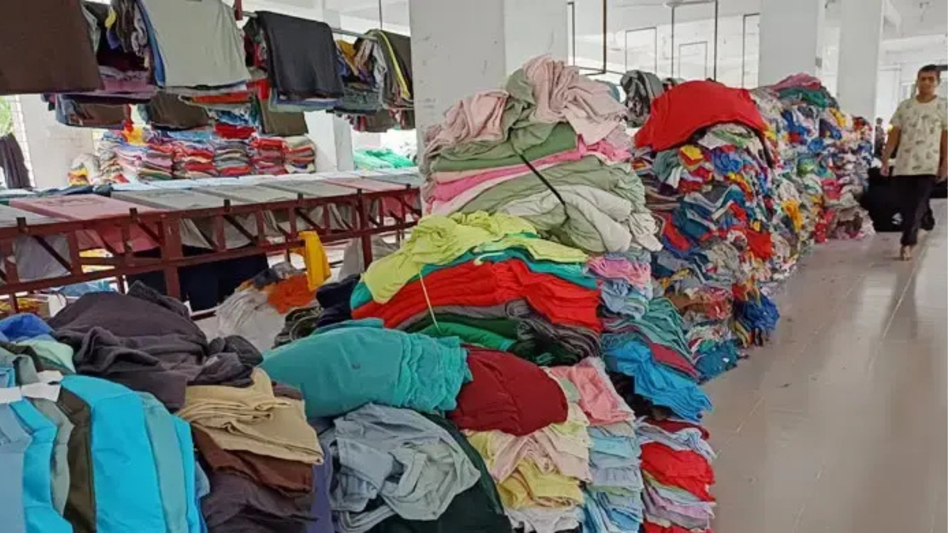 অস্তিত্ব সংকটে পাবনার ঐতিহ্যবাহী হোসিয়ারি শিল্প