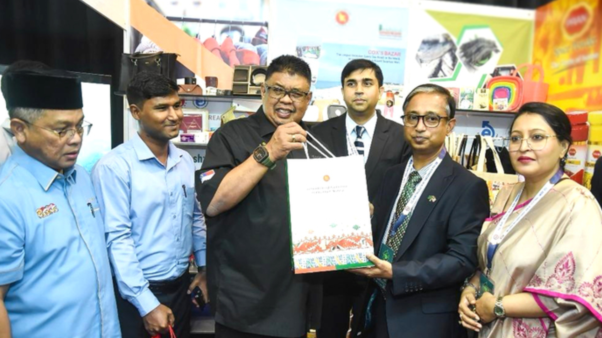 মালয়েশিয়ায় দ্বিতীয়বারের মতো ‘মালাক্কা আন্তর্জাতিক হালাল ফেস্টিভালে’ বাংলাদেশ