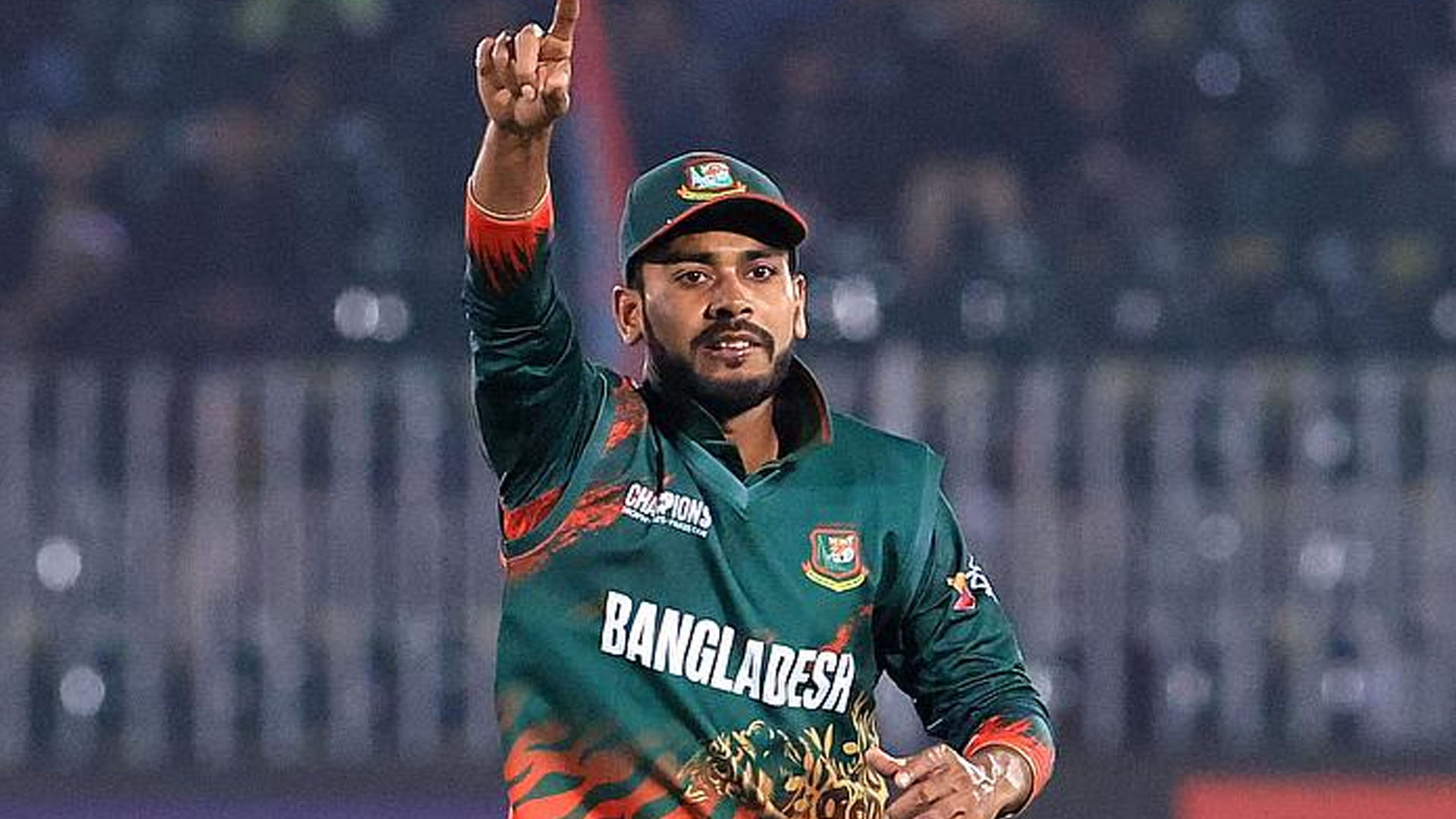 আমরা পেশাদার খেলোয়াড, মাঠের বাইরের বিষয় প্রভাব ফেলে না: মিরাজ