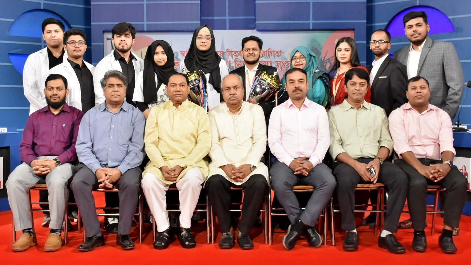 প্রকৃত মুক্তিযোদ্ধাদের আওয়ামী লীগ খলনায়ক বানিয়েছিল: কবি হাফিজ