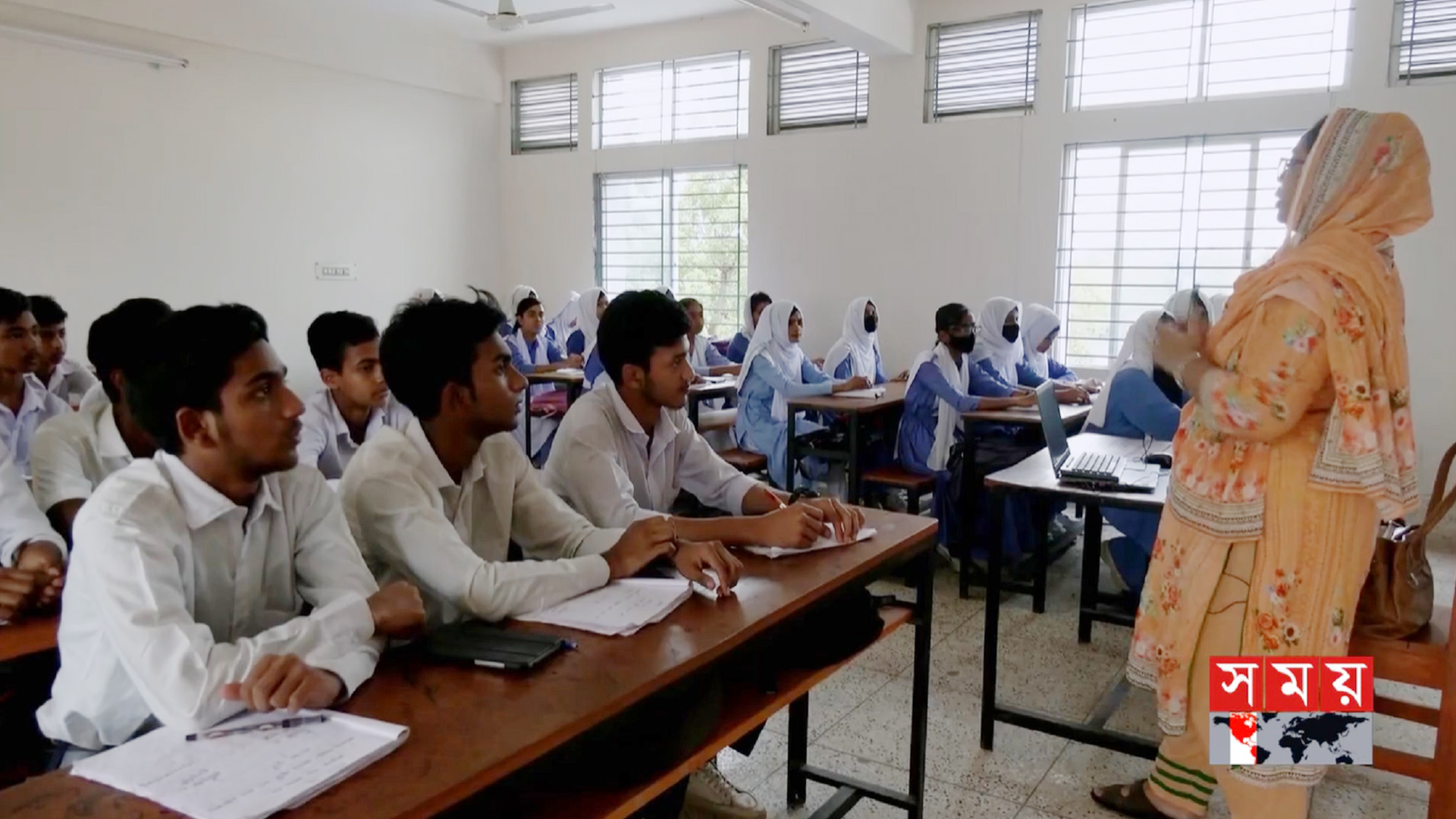 কোটা সংস্কার আন্দোলনে শিক্ষার্থীদের নিরাপত্তার স্বার্থে দেশের মাধ্যমিক পর্যায়ের স্কুল এবং কলেজ বন্ধ ঘোষণা করা হয়েছে। ফাইল ছবি