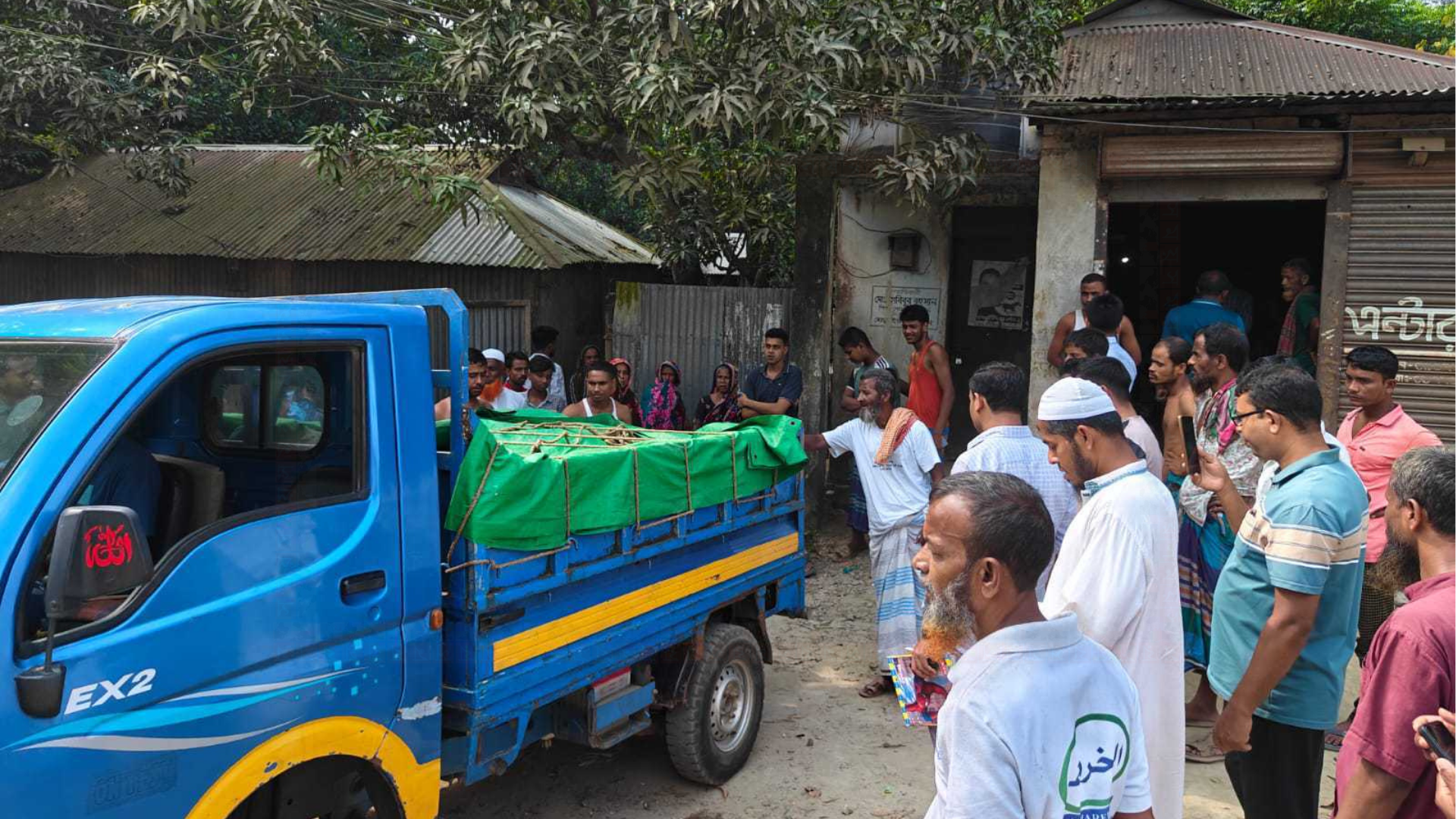 লাল চিনিতে ভেজালের দায়ে ব্যবসায়ীকে ৫০ হাজার টাকা জরিমানা
