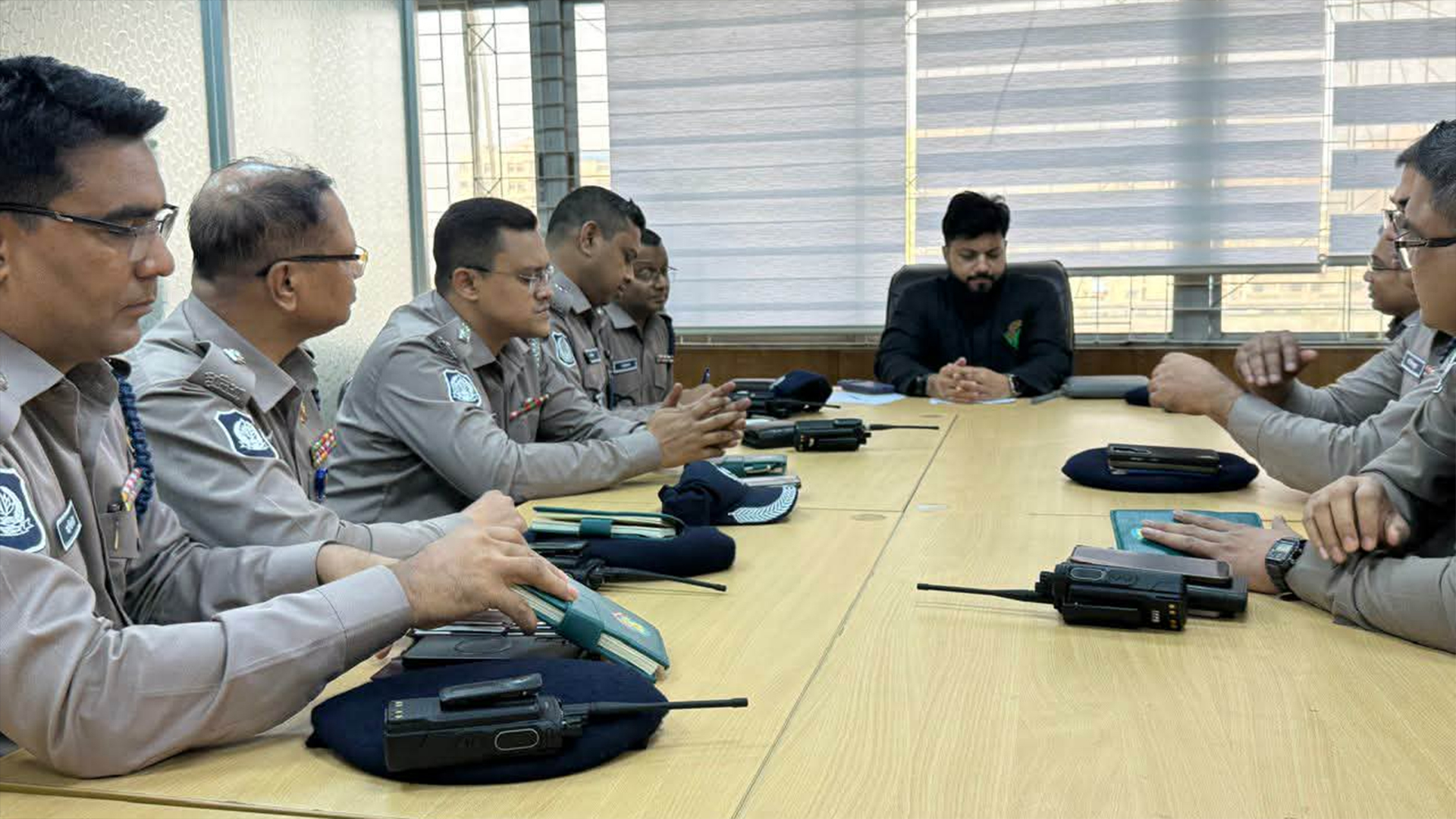 সড়কে শৃঙ্খলা প্রতিষ্ঠা ও ফুটপাত দখলমুক্ত রাখা জরুরি: ইশরাক হোসেন