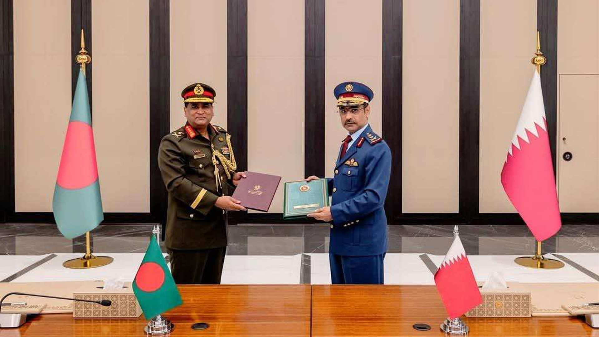 বাংলাদেশ ও কাতার সশস্ত্র বাহিনীর মধ্যে প্রেষণ চুক্তি স্বাক্ষর
