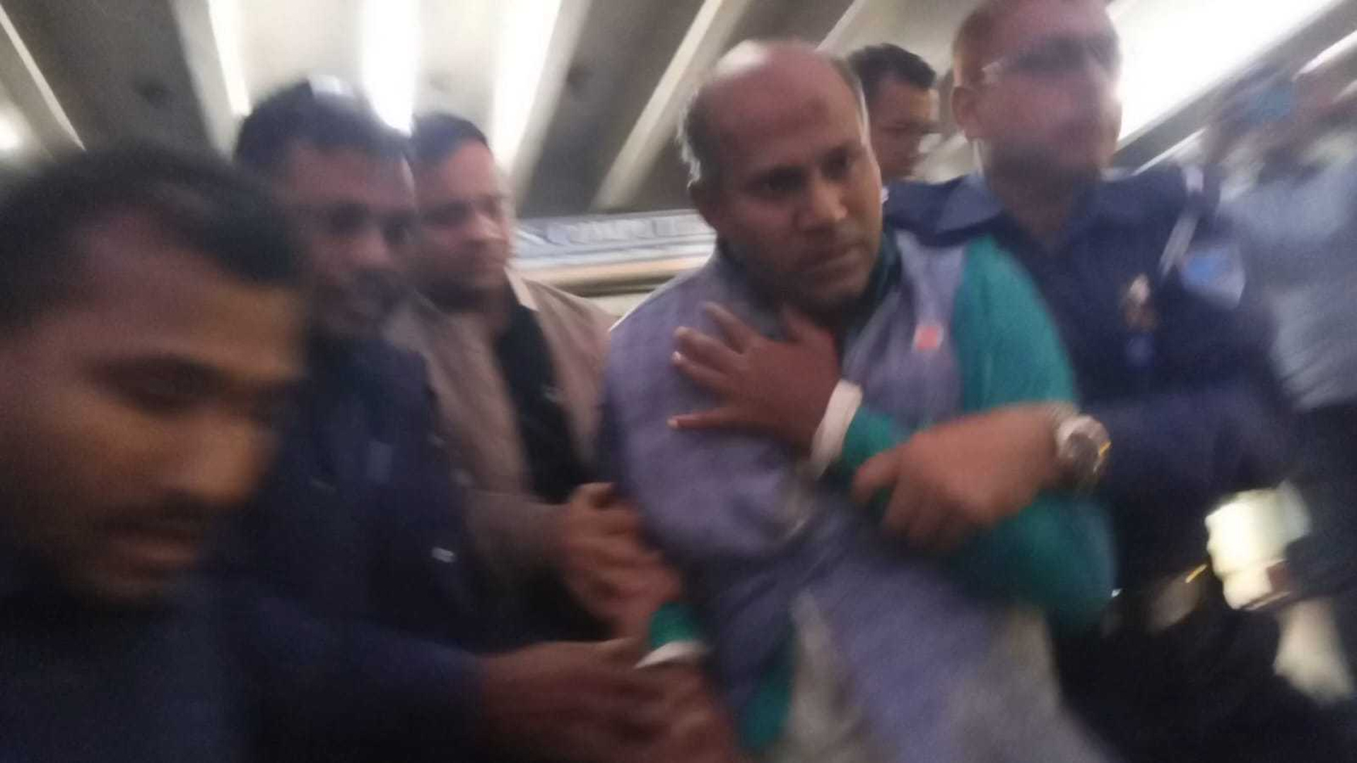 ফরিদপুরে হত্যাচেষ্টা মামলায় বঙ্গবন্ধু সাংস্কৃতিক জোটের জেলা সভাপতি গ্রেফতার