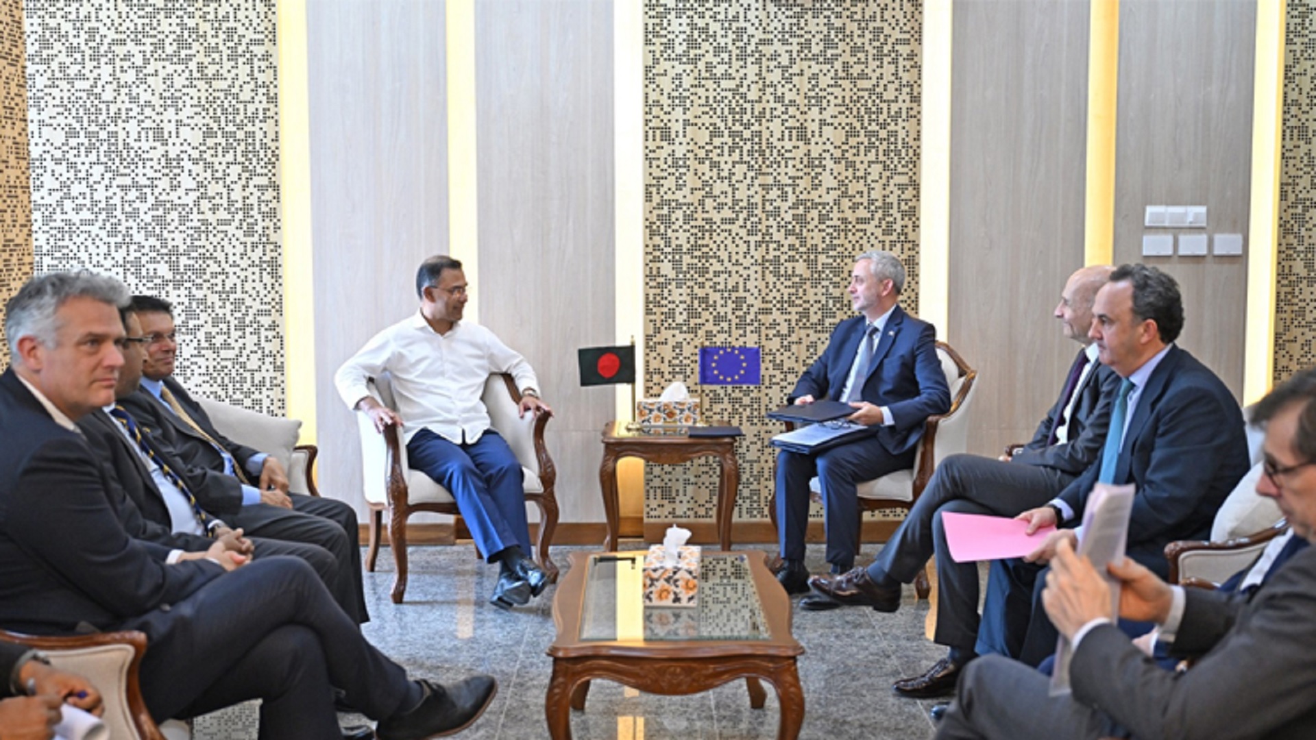 ইউরোপীয় ইউনিয়নের দেশগুলোর সঙ্গে সম্পর্ক জোরদারে গুরুত্ব প্রধানমন্ত্রীর