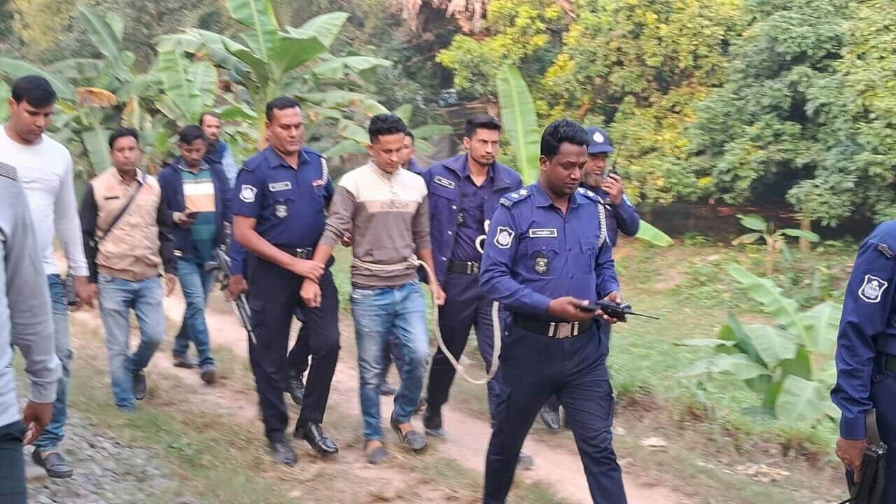 প্যারোলে মুক্তি পেয়ে বাবার জানাজায় যুবদল নেতা