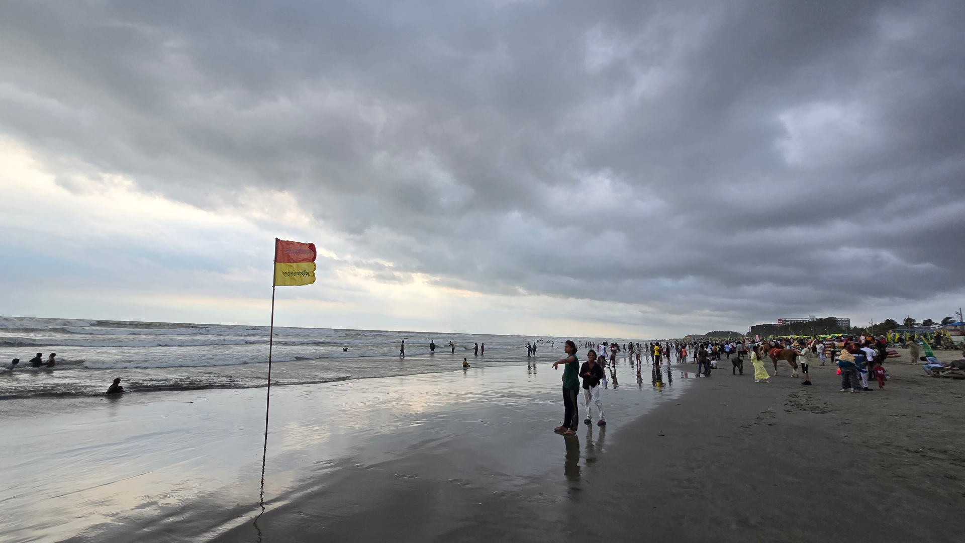 মৌসুমি বায়ুর আগমন, কক্সবাজারে প্রথম দিনই ৬২ মিলিমিটার বৃষ্ট