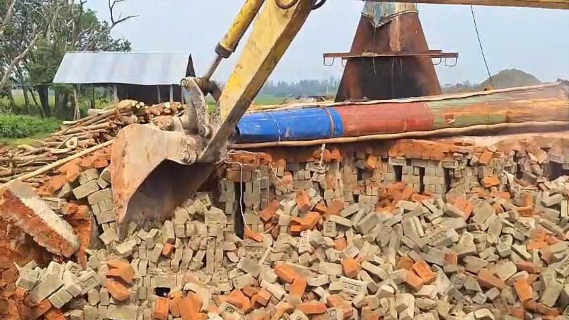 ইটভাটা বন্ধ হলে বেকার হবে লক্ষাধিক শ্রমিক; অপরাধে জড়িয়ে পড়ার আশঙ্কা