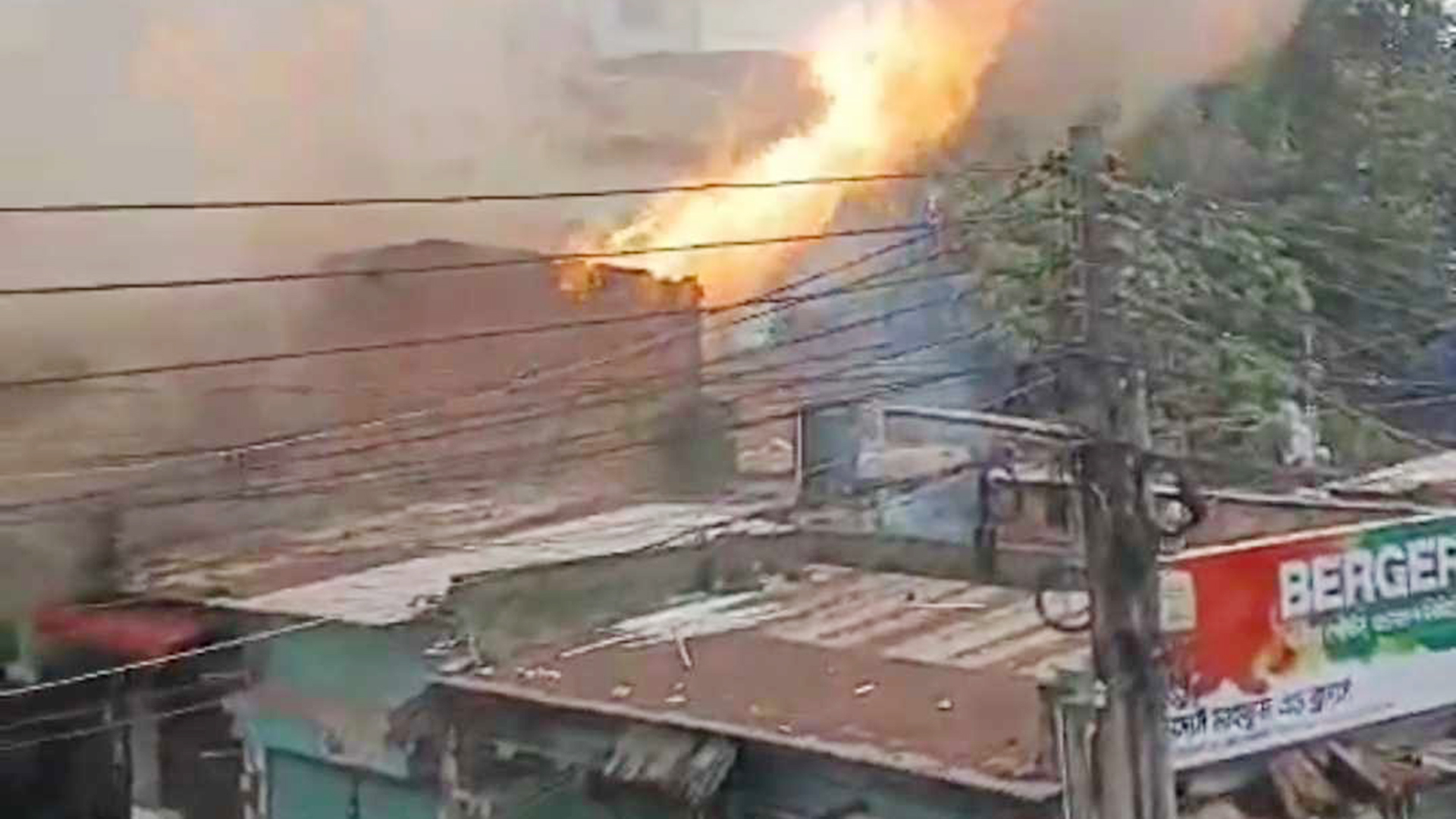 Qisqa sochli va qul video