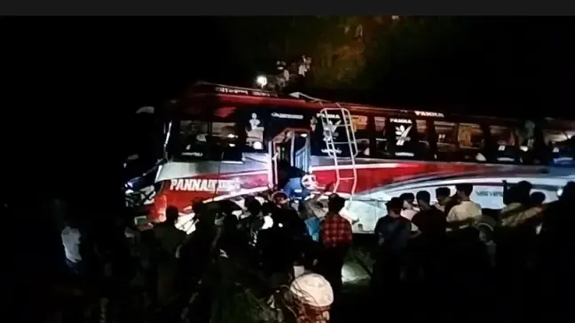সিলেটে বাস খাদে পড়ে ২৮ আহত, নিখোঁজ ২