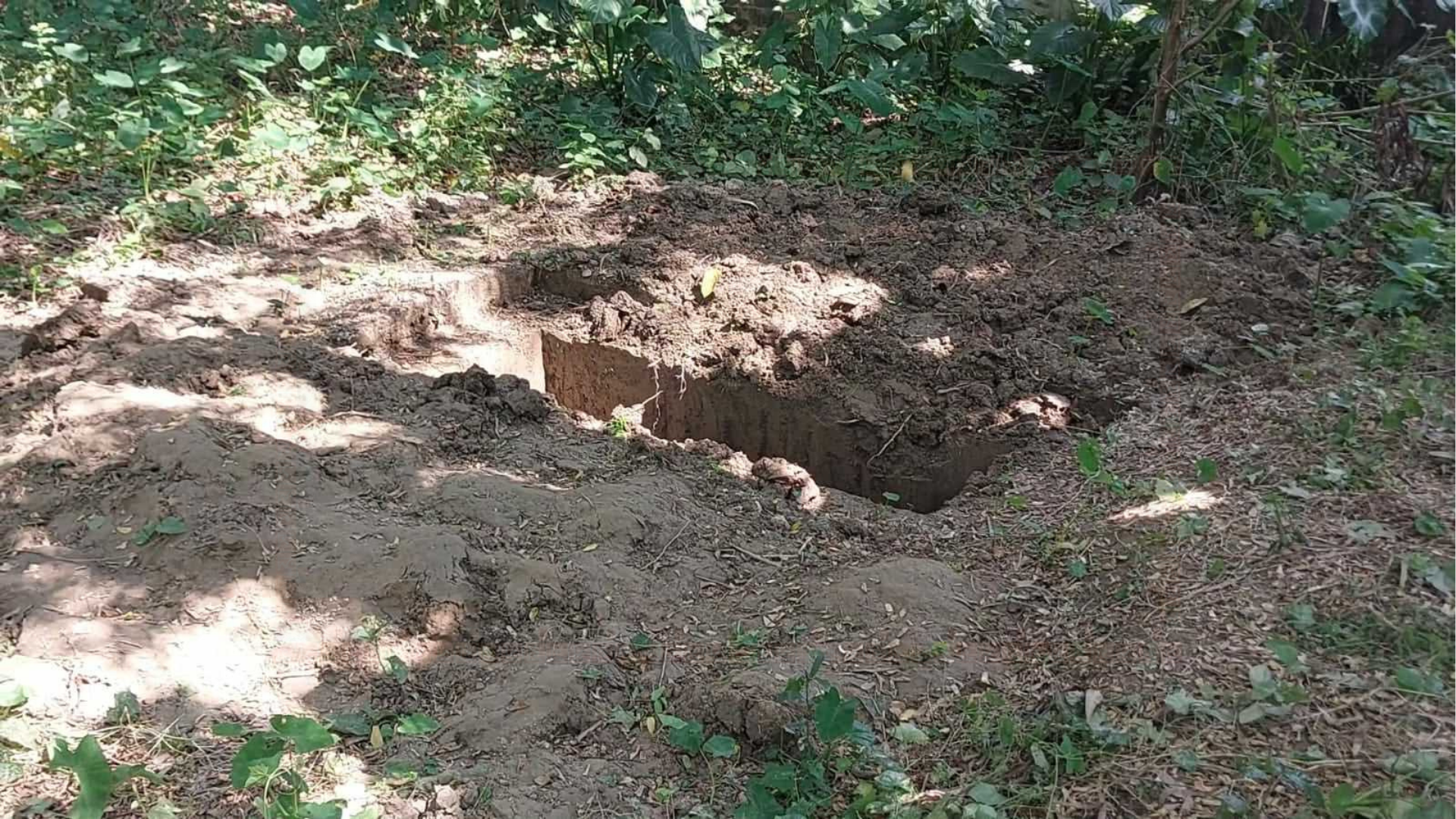 সিরাজগঞ্জে কবরস্থান থেকে ১৬ কঙ্কাল চুরি