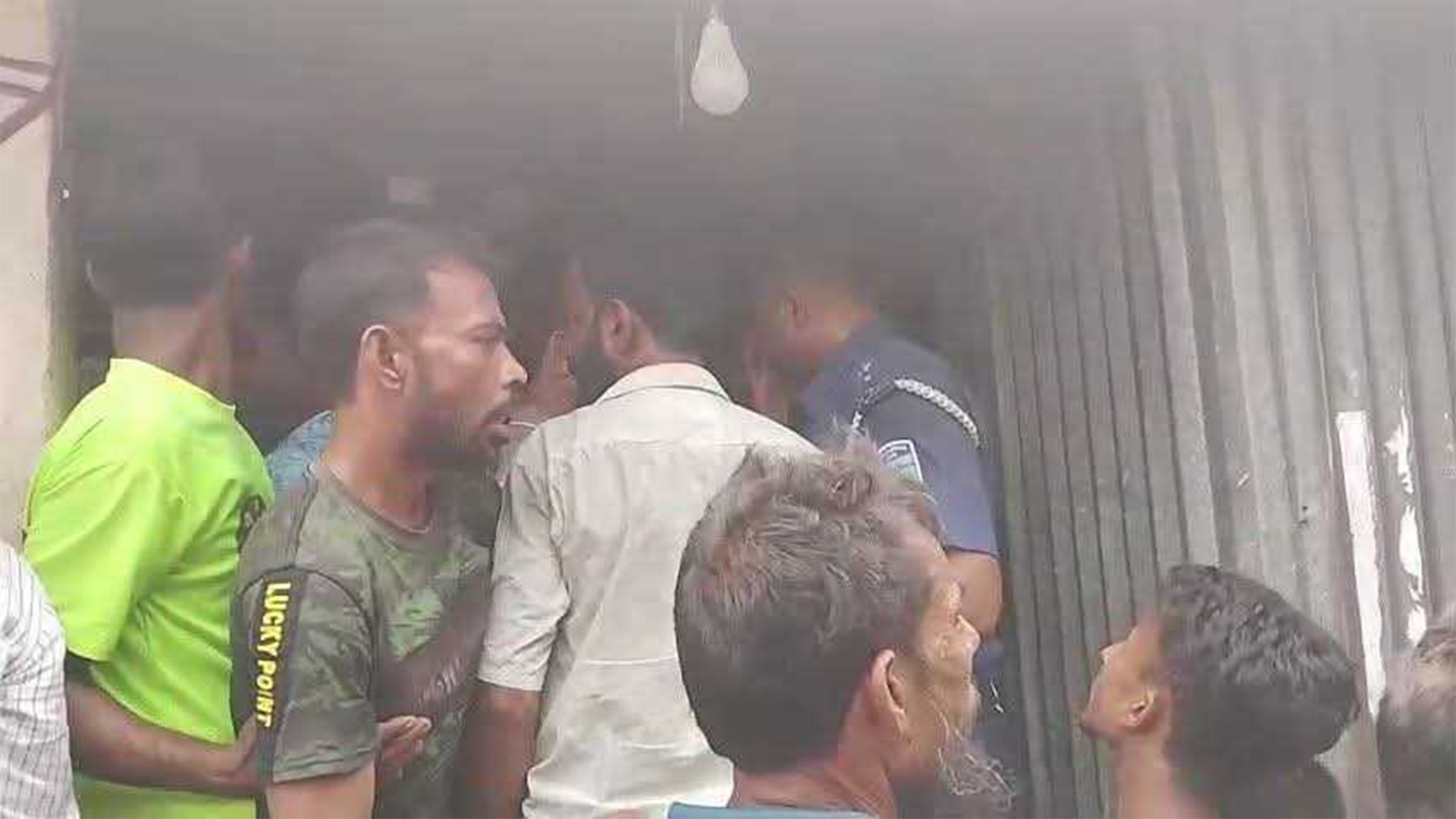 নেত্রকোনায় ভুয়া পুলিশ সেজে অপহরণ চেষ্টা, আটক ২