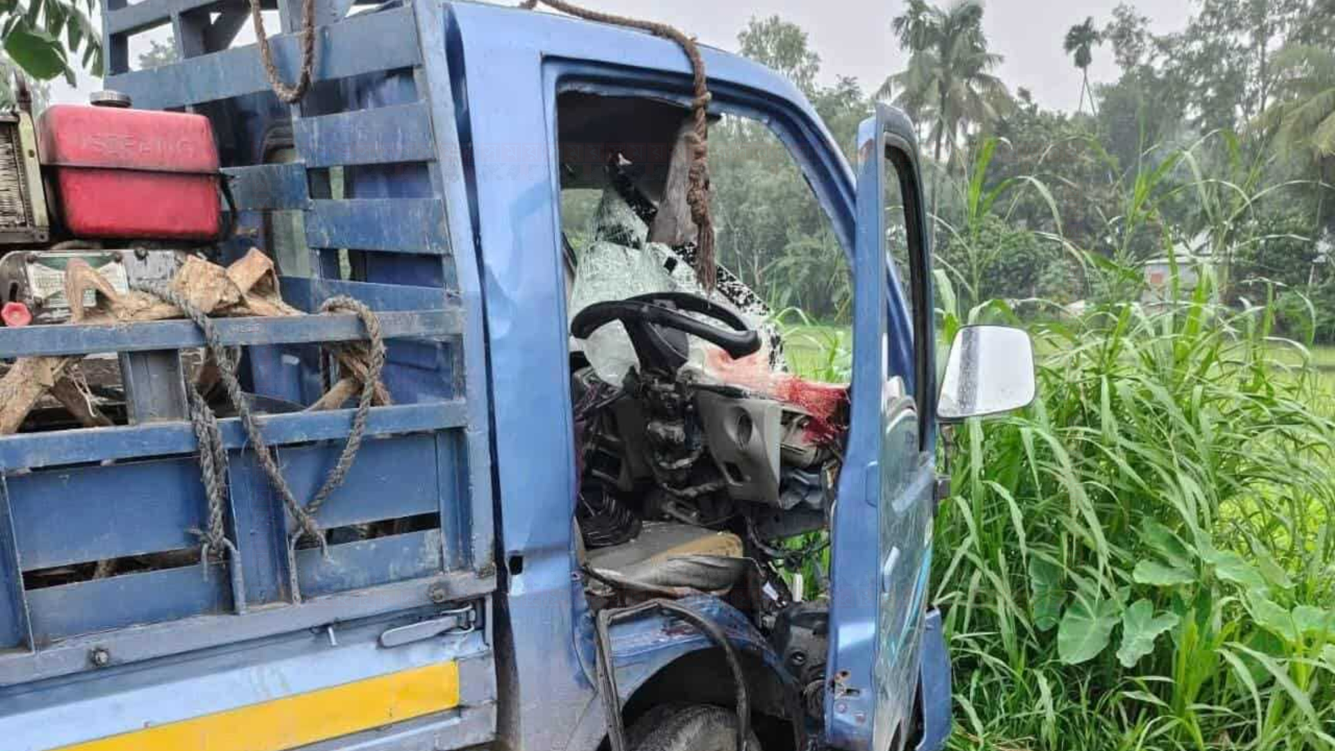 টাঙ্গাইলে পিকআপ-মোটরসাইকেল সংঘর্ষে নিহত ৩