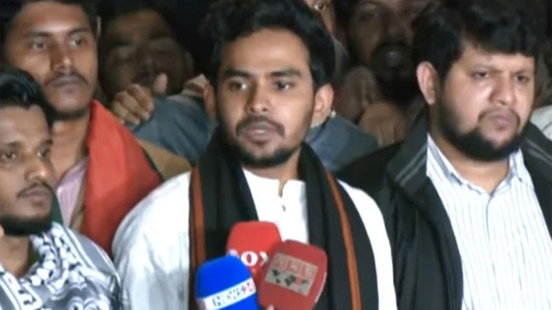 হাদির খুনিদের হস্তান্তর না করলে আন্দোলন আরও তীব্র হবে: আসিফ