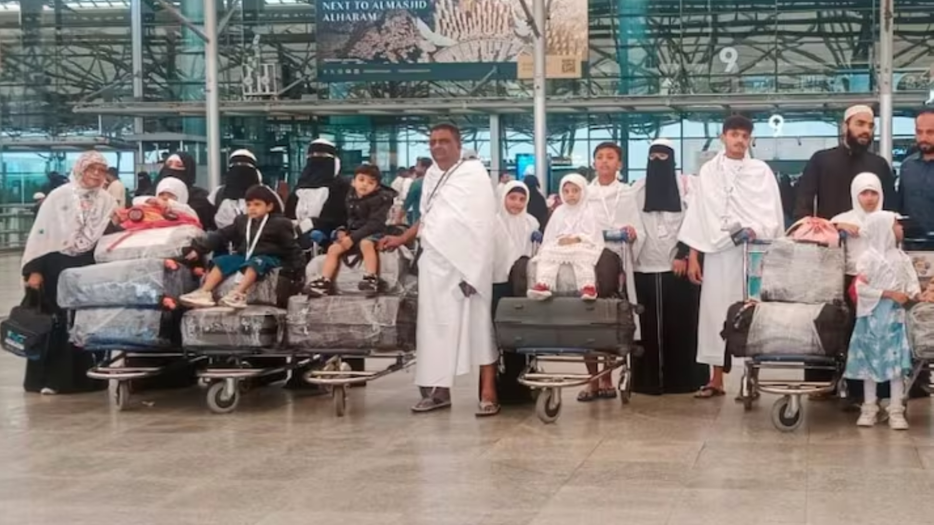 সৌদিতে দুর্ঘটনায় নিহত ৪২ ওমরাহযাত্রীর মধ্যে ১৮ জনই একই পরিবারের!