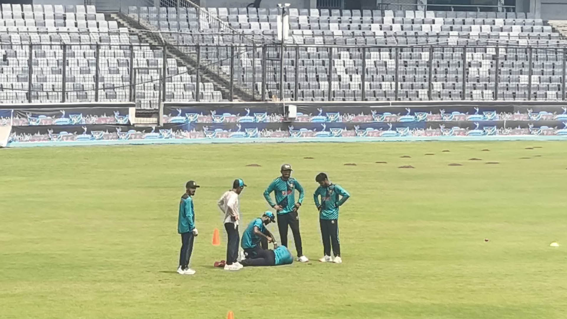 অনুশীলনে মাথায় আঘাত পেয়ে মাঠ ছাড়লেন নাঈম