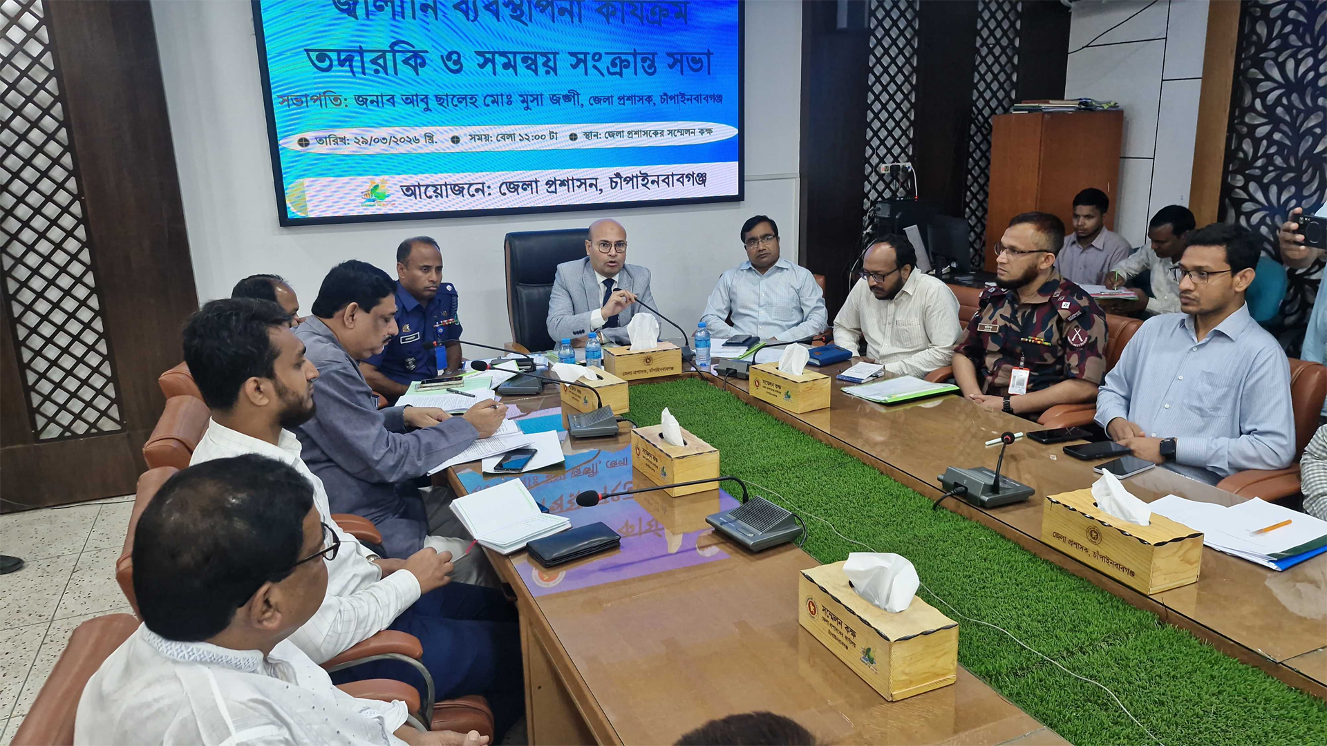 দুই কৃষি কর্মকর্তার প্রত্যয়নে প্রকৃত কৃষকরা পাবেন জ্বালানি তেল