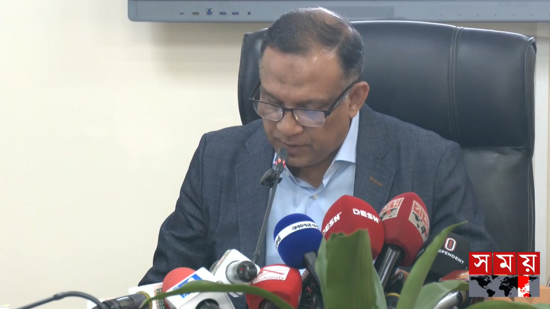 বন্ধ থাকা সরকারি পাটকলগুলো দ্রুত চালু করতে কাজ শুরু হয়েছে: প্রতিমন্ত্রী