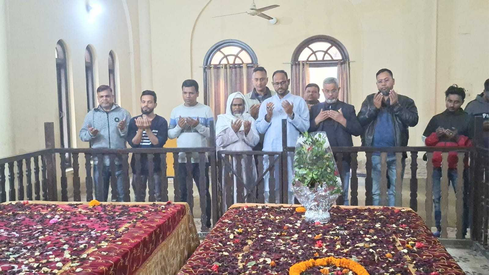 ভাসানীর কবর জিয়ারতের মধ্য দিয়ে টাঙ্গাইলে টুকুর নির্বাচনী প্রচারণা শুরু