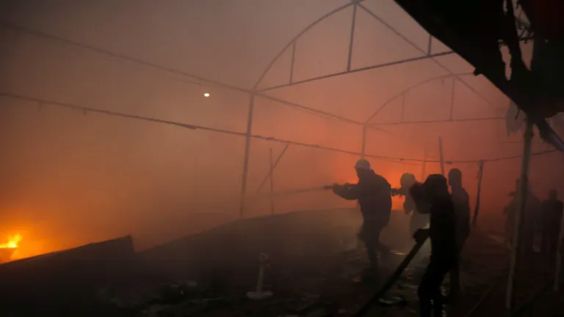 গাজায় রহস্যময় অস্ত্রের ব্যবহার, হাজারো ফিলিস্তিনি ‘উধাও’