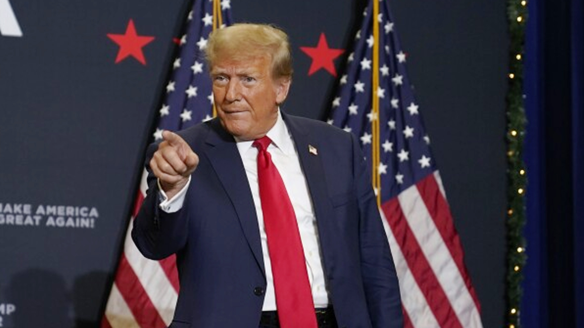 ইরানে সরকারবিরোধী বিক্ষোভের মধ্যে ফের হামলার হুমকি ট্রাম্পের