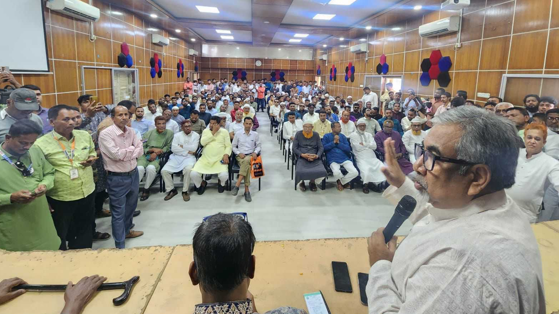 দায়িত্বটা ব্যক্তিগত প্রাপ্তি নয়, জনগণের সেবায় সম্পূর্ণভাবে নিয়োজিত করার সুযোগ: প্রিন্স