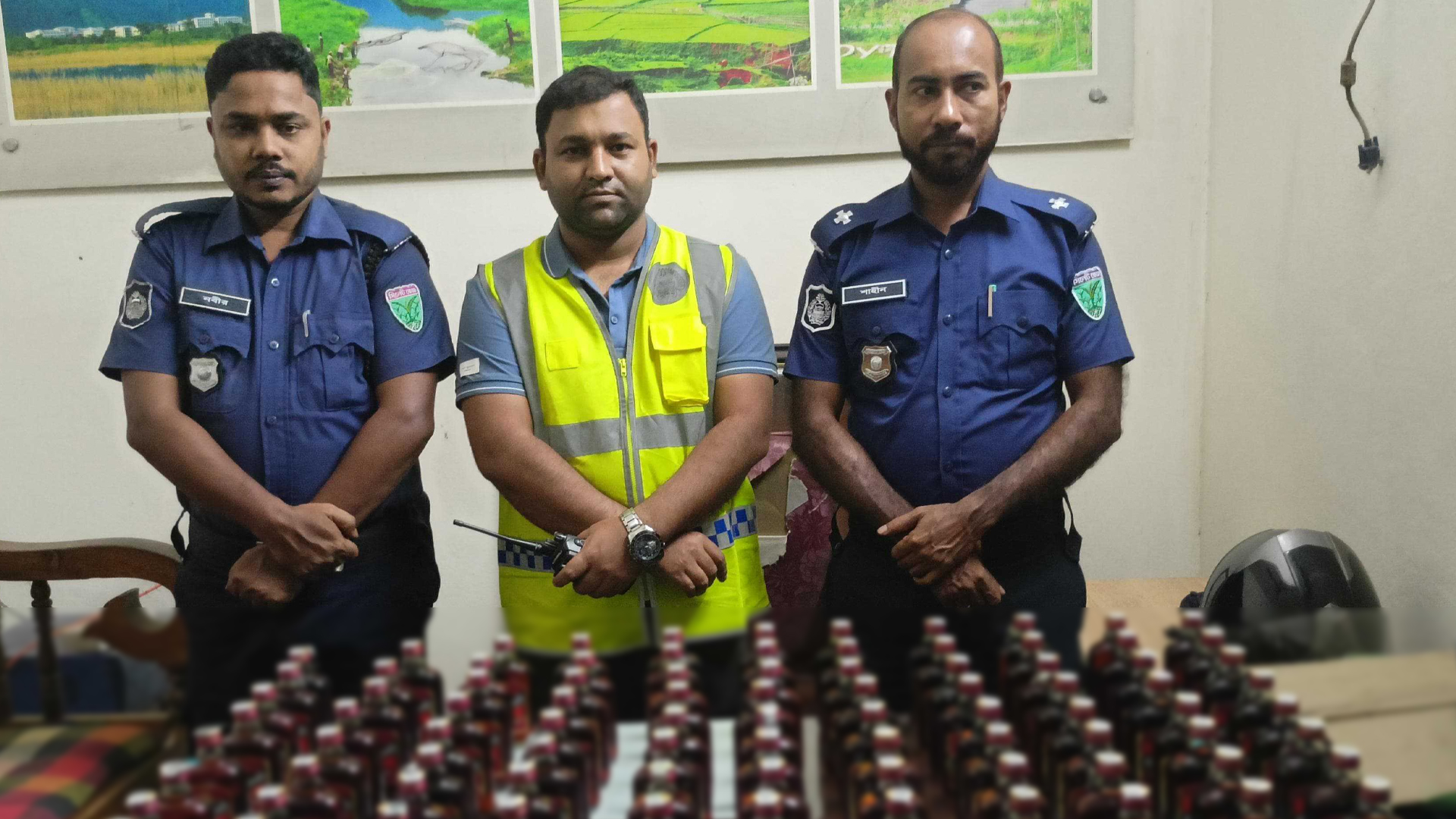 সিলেটে পুলিশের অভিযানে ৯৬ বোতল বিদেশি মদ জব্দ