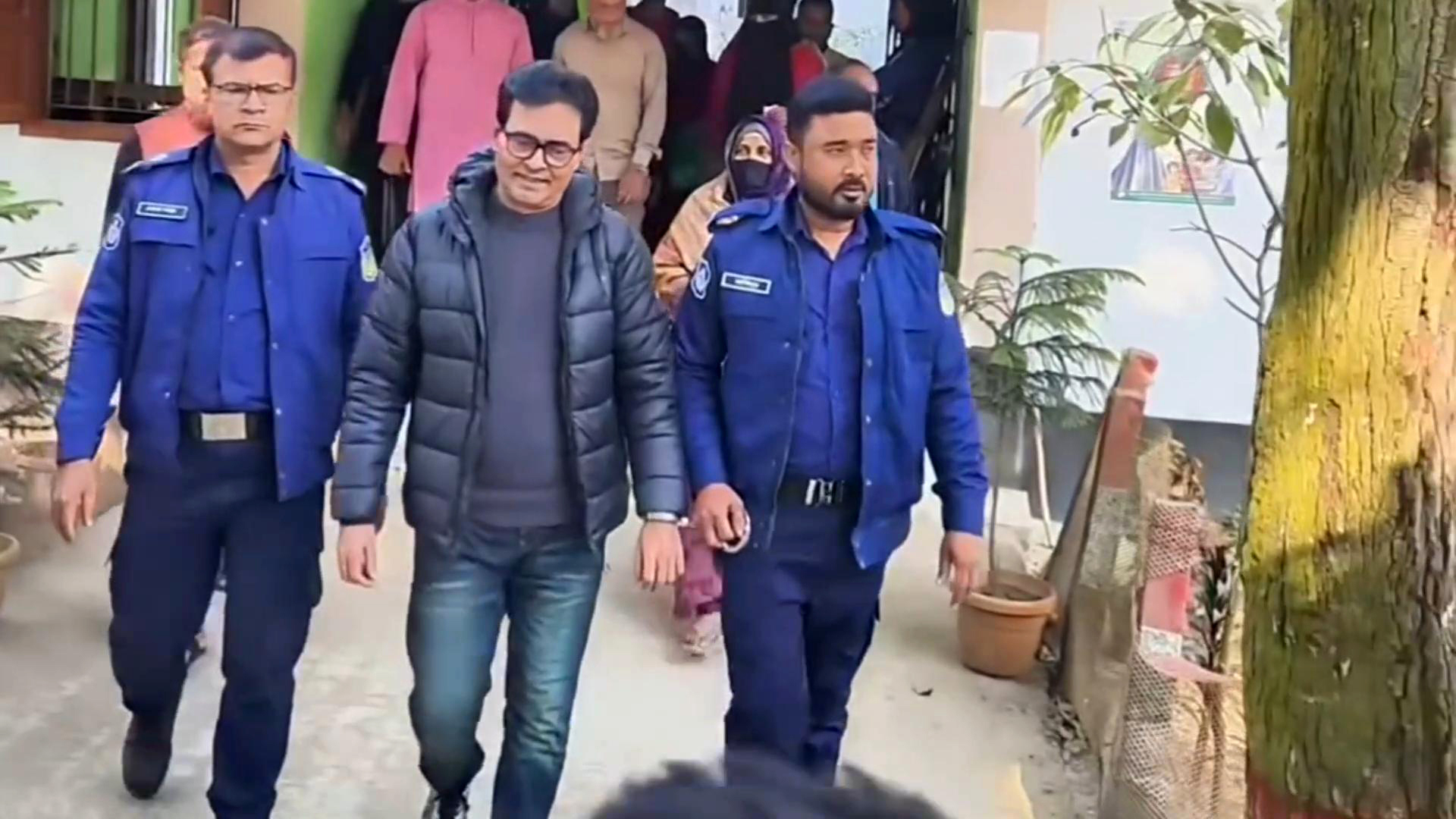 শেরপুরে ইউপি চেয়ারম্যান গ্রেফতার - Bangla24.Top