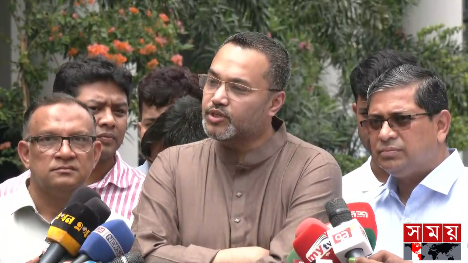 জুলাই মাস থেকে পাটের ব্যাগ ও স্কুল ড্রেস শিক্ষার্থীদের পৌঁছে দেয়া হবে: মাহদী আমিন