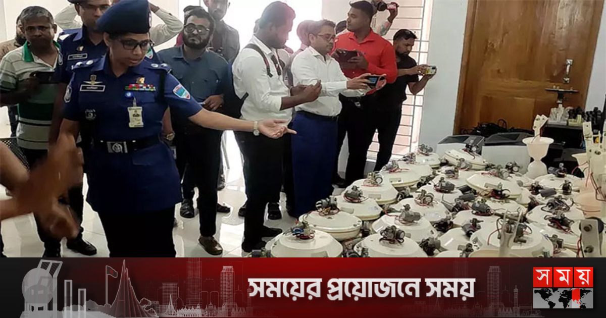 ৩৯টি ল্যাপটপসহ চোরাই মালামাল জব্দ, আটক ৬ | বাংলাদেশ ৩৯টি ল্যাপটপসহ চোরাই মালামাল জব্দ, আটক ৬ | বাংলাদেশ