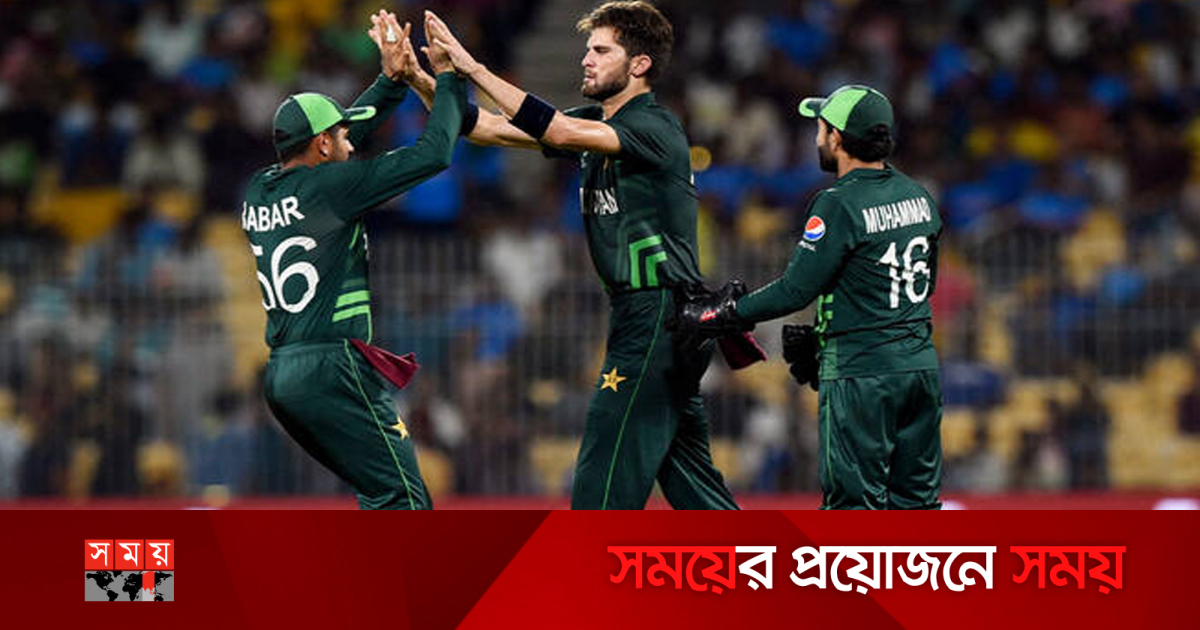 Gozallar bilan super chiroyli jinsiy aloqa Ajablanarli darajada katta Dik qin kirib.