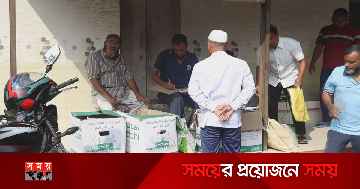 Qizlar kamming va silkitish video Yalangoch ayollarning uy qurilishi fotosuratlari