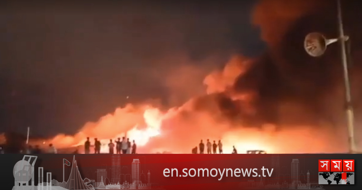 Fire engulfs Dhaka’s Kalshi slum